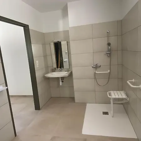 Villa 120M2 Acces Pmr Piscine Chauffee Et Jacuzzi Orgnac-l'Aven Exterior photo