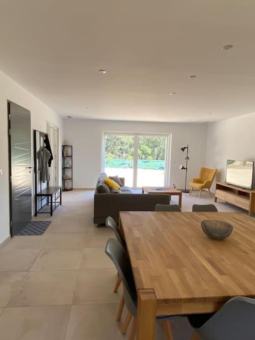 120m2 Acces Pmr Piscine Chauffee Et Jacuzzi Villa