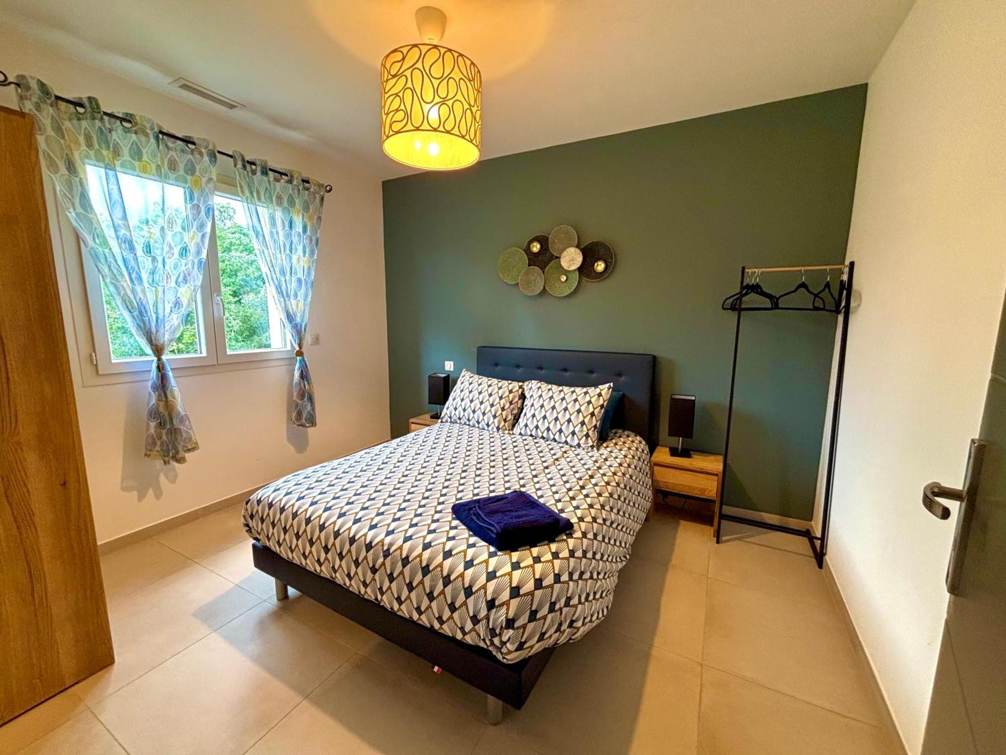 Villa 120m2 Acces Pmr Piscine Chauffee Et Jacuzzi Orgnac-lʼAven